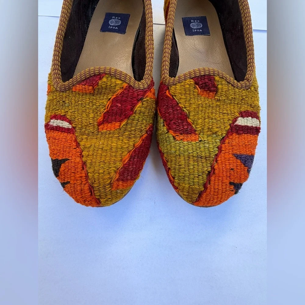Res Ipsa Kilim Slippers – Handmade Woven Wool & Leather – Size 10 – Unique Pair - Picture 3 of 11
